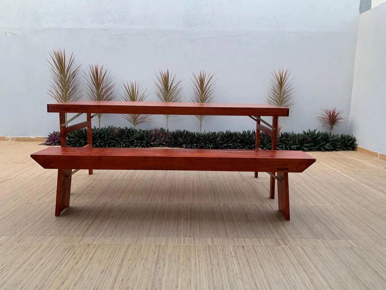 Mesa Tramontina de madeira