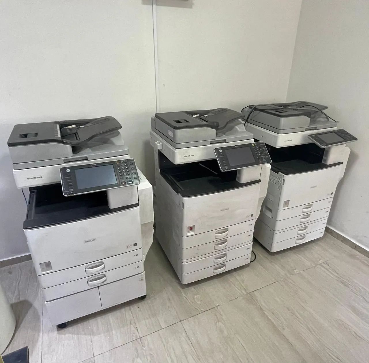 Ricoh MP 4002 A3 Multifuncional - Lote com 3 Equipamentos - Foto 2