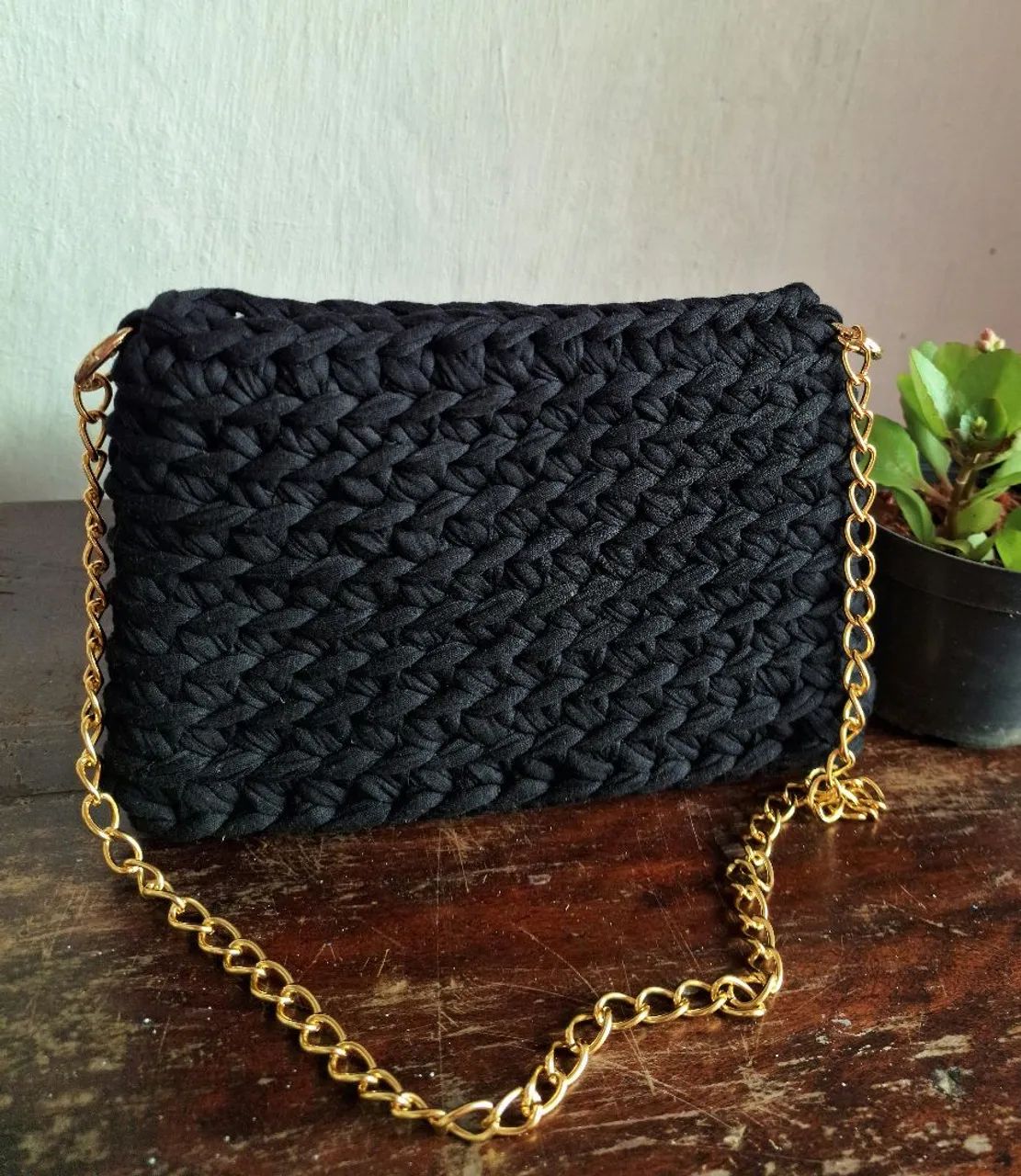 Bolsa de crochê fio de malha pequena - Foto 2