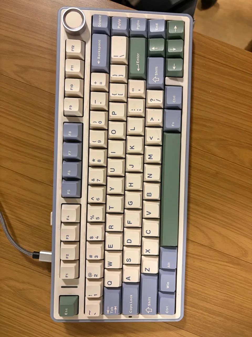 Teclado Aula F75