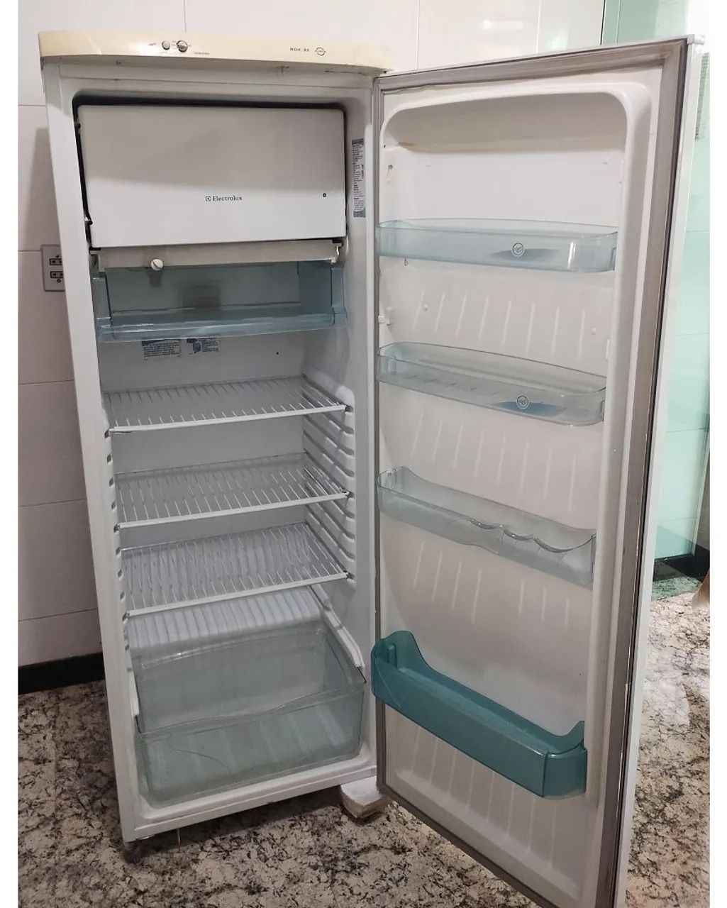 Geladeira Electrolux 343L 