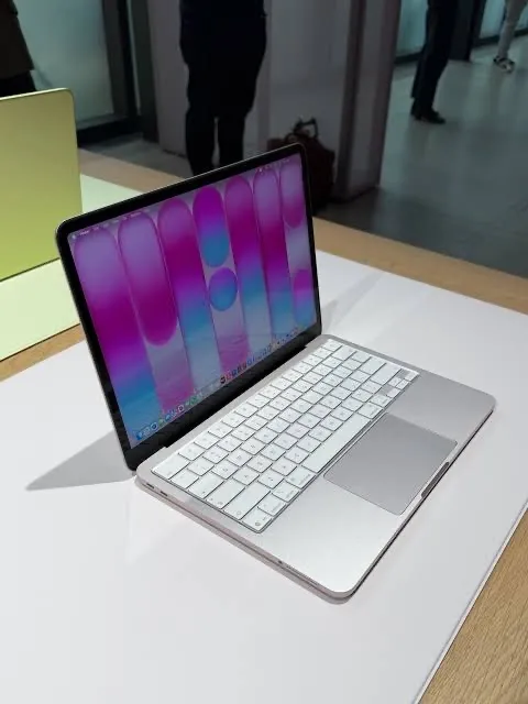 MacBook Neo 512Gb Silver - Novo/Lacrado - Notebooks - Asa Norte