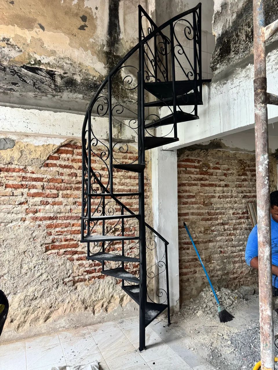 Escadas caracol  - Foto 4