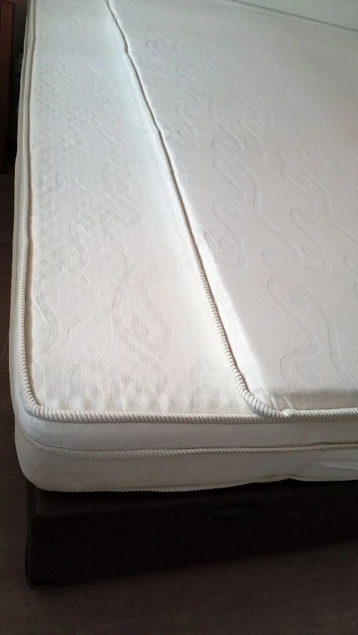 Colchão de casal c/ box em perfeito estado. - Foto 4