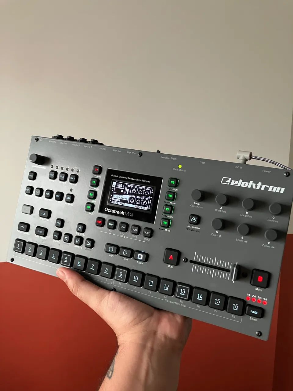 Elektron Octatrack Mk 2 - Instrumentos musicais - Graças, Recife
