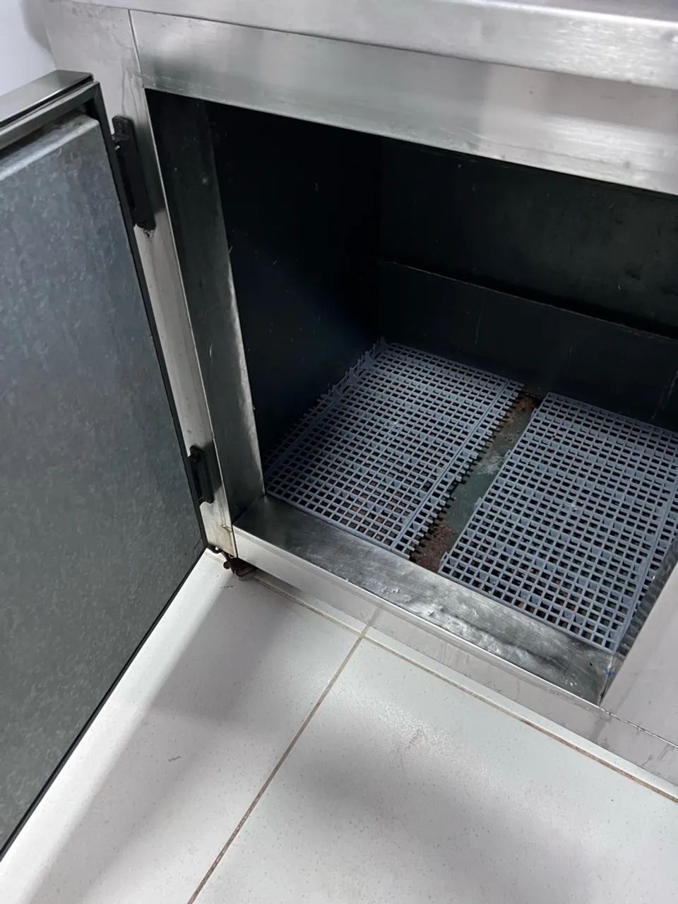 BALCÃO REFRIGERADO INOX - Foto 4