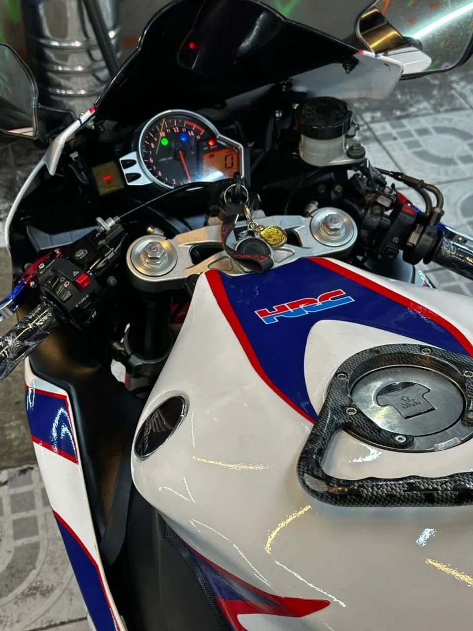 CBR Fireblade 2008 - Foto 4