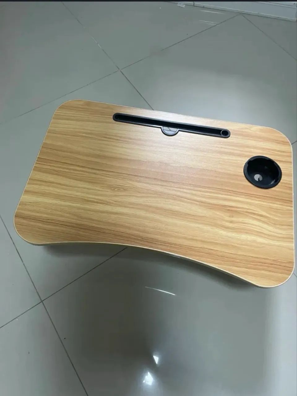 Mesa portátil para notebook - seminova