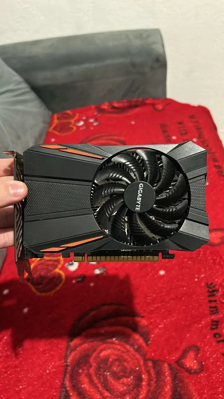 GTX 1050 2GB GALAX - Placas de Vídeo - Urlândia, Santa Maria