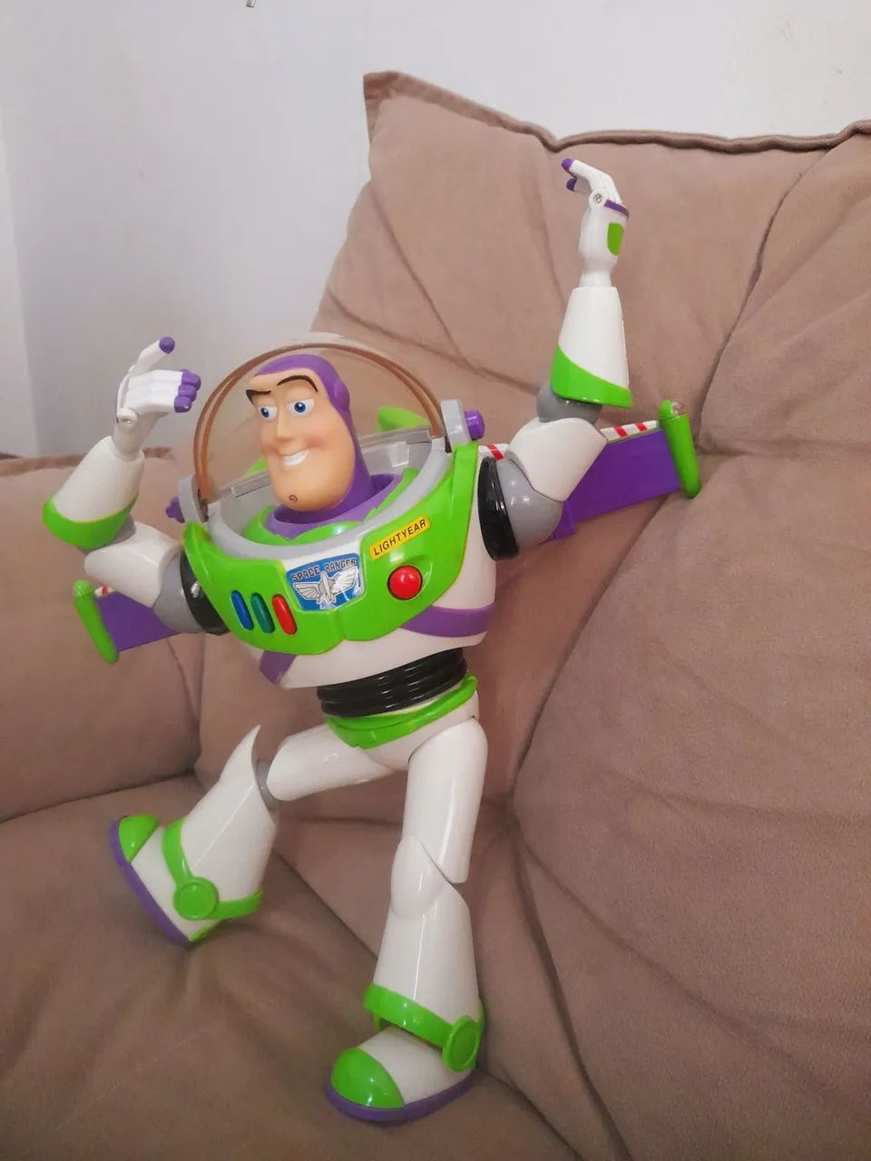 Boneco Buzz