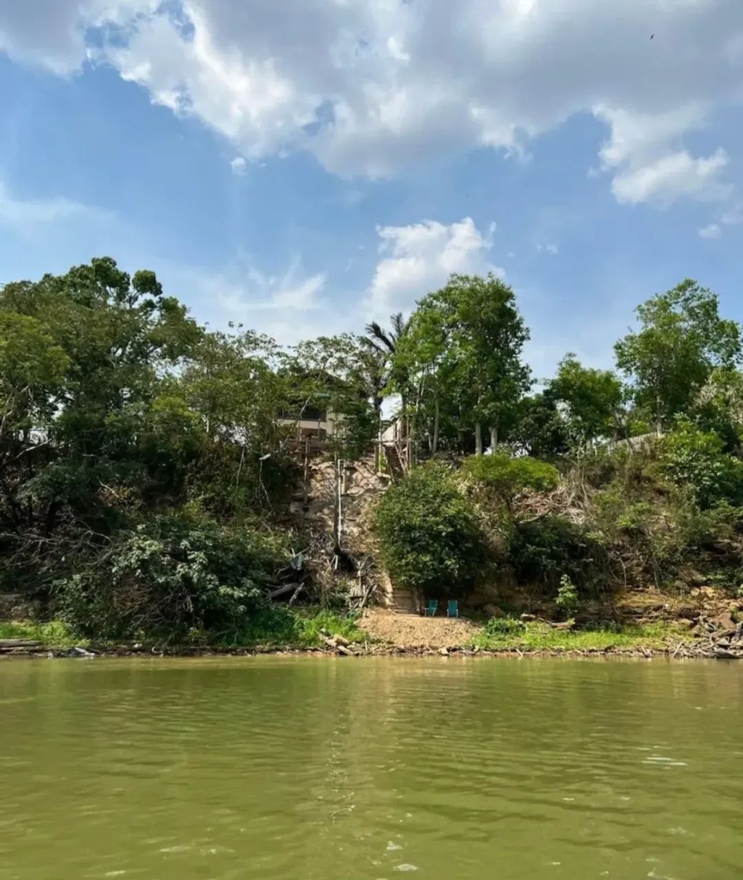 Vendo uma Casa Térrea no Candeias do Jamary