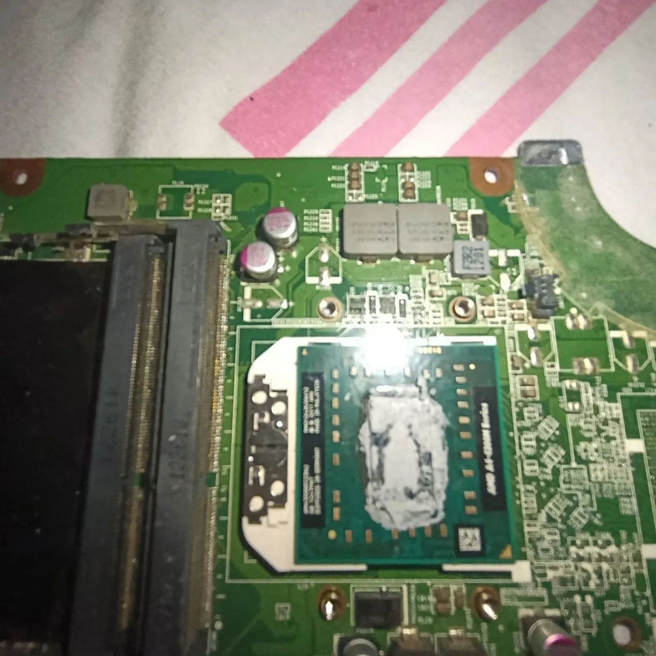 Placa mãe de notebook DAOR5MB6EO R53 COM PROCESSADOR AMD A4-4300 SERIES  - Foto 2