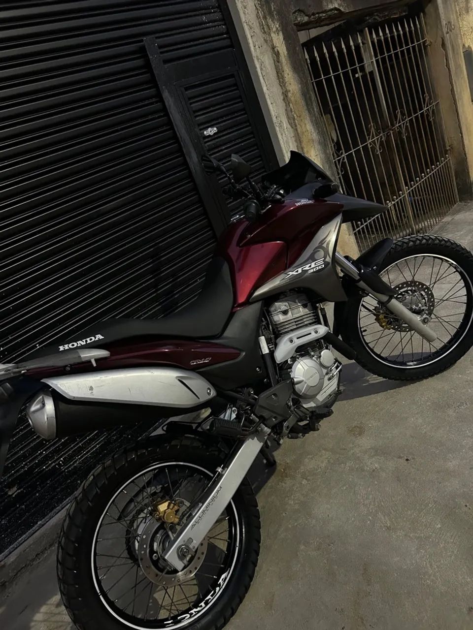 XRE 300 2011
