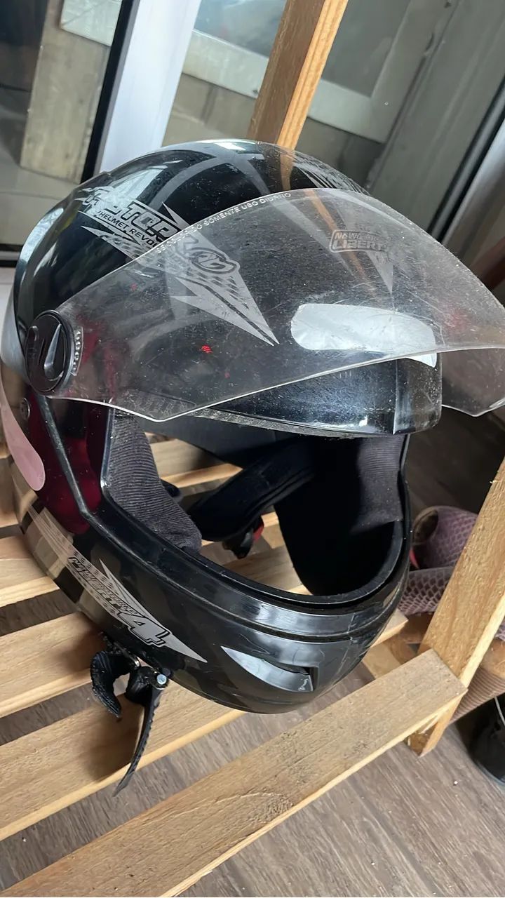 Capacete