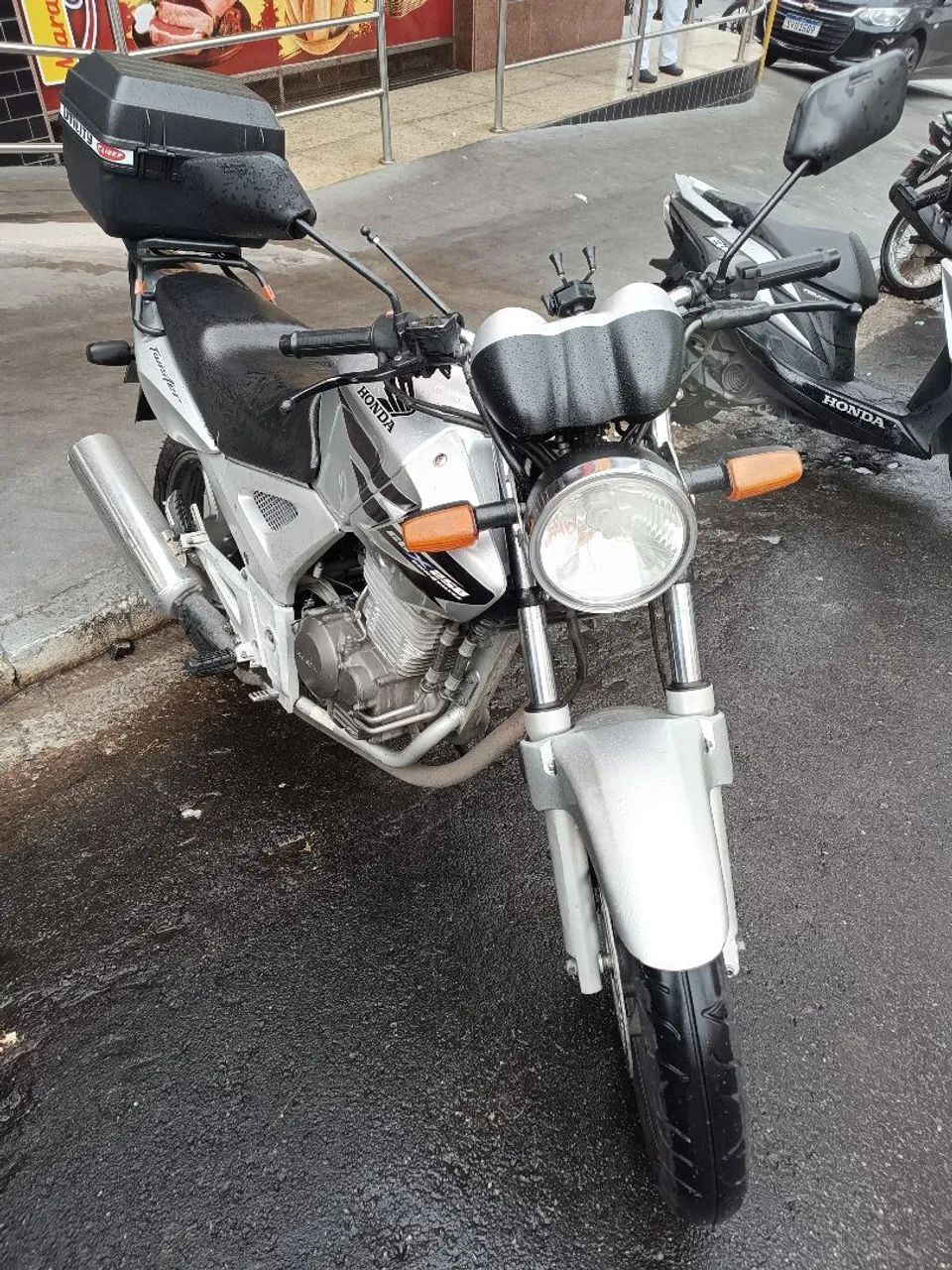 Moto tuister 