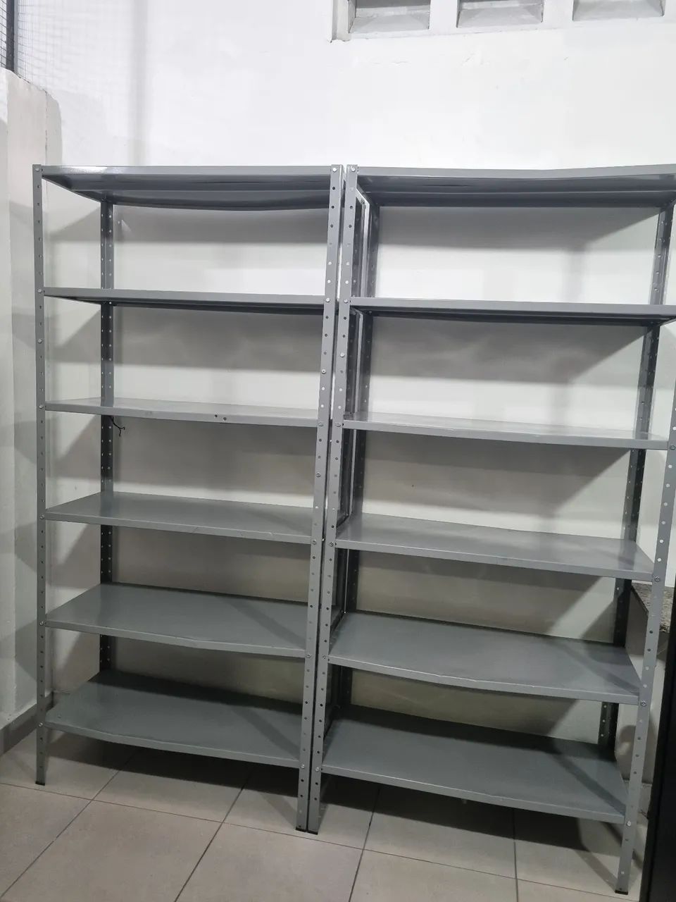 Estante aço