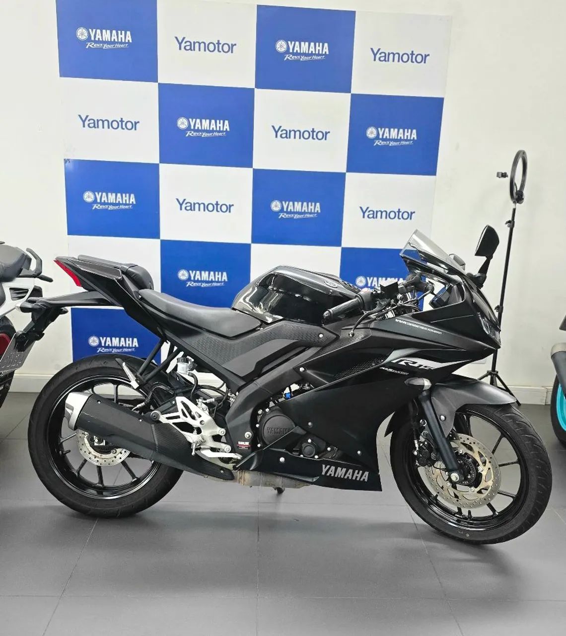 YZF R15 ABS