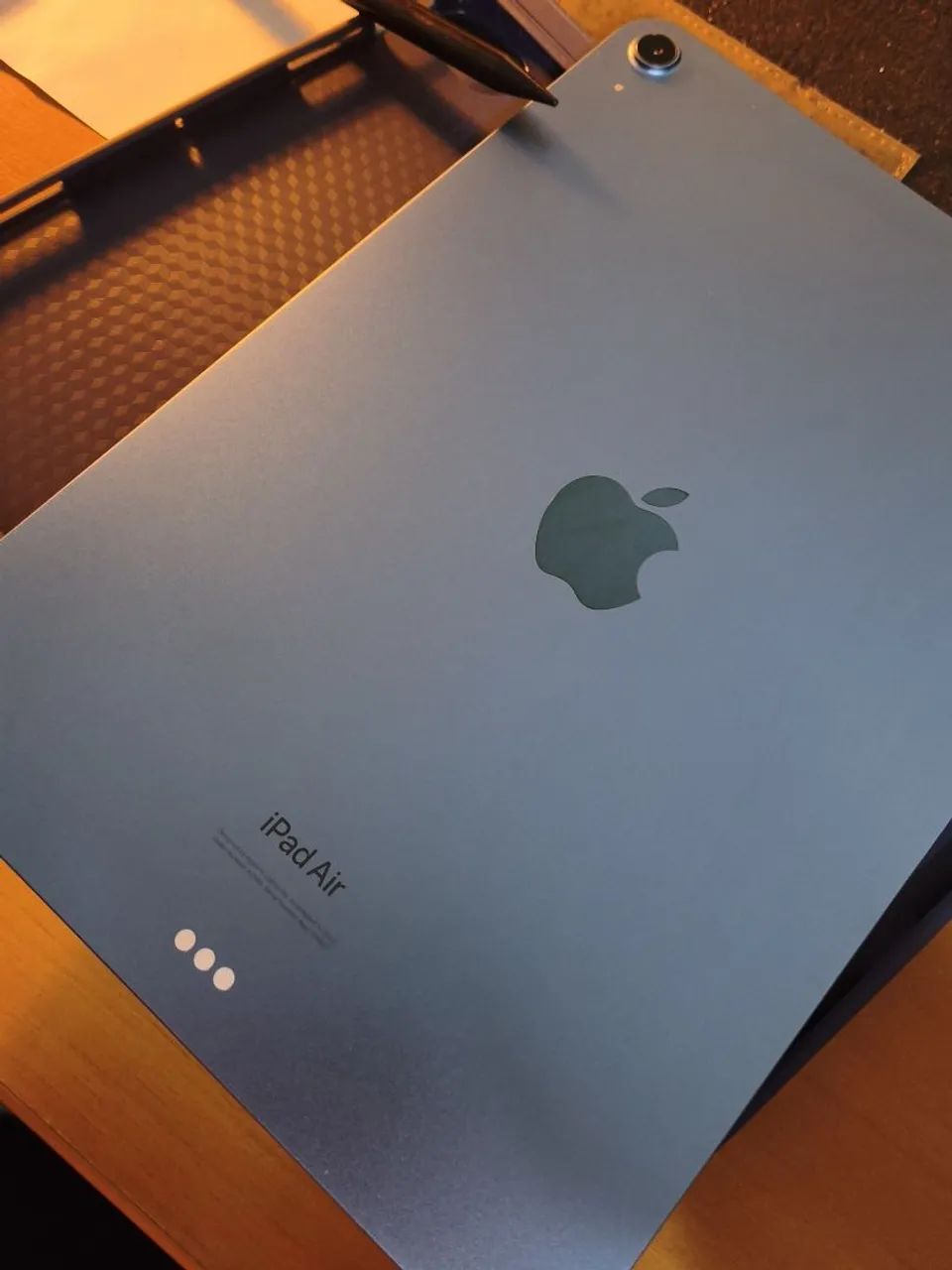 iPad Air M1 5ª Geração - IMPECÁVEL + Pencil + Case - Foto 2