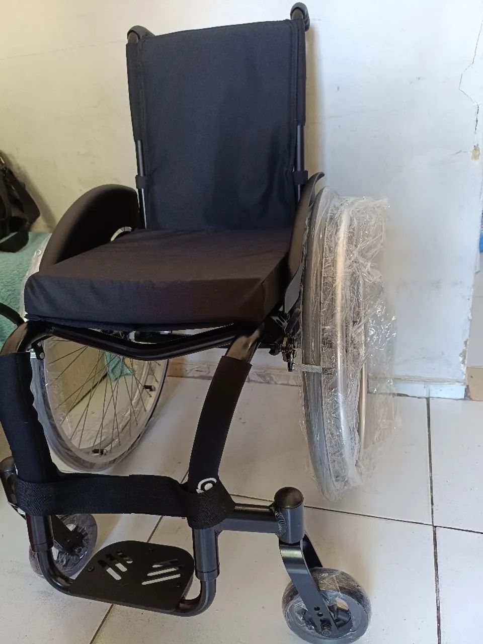 Cadeira de Rodas  - Foto 3