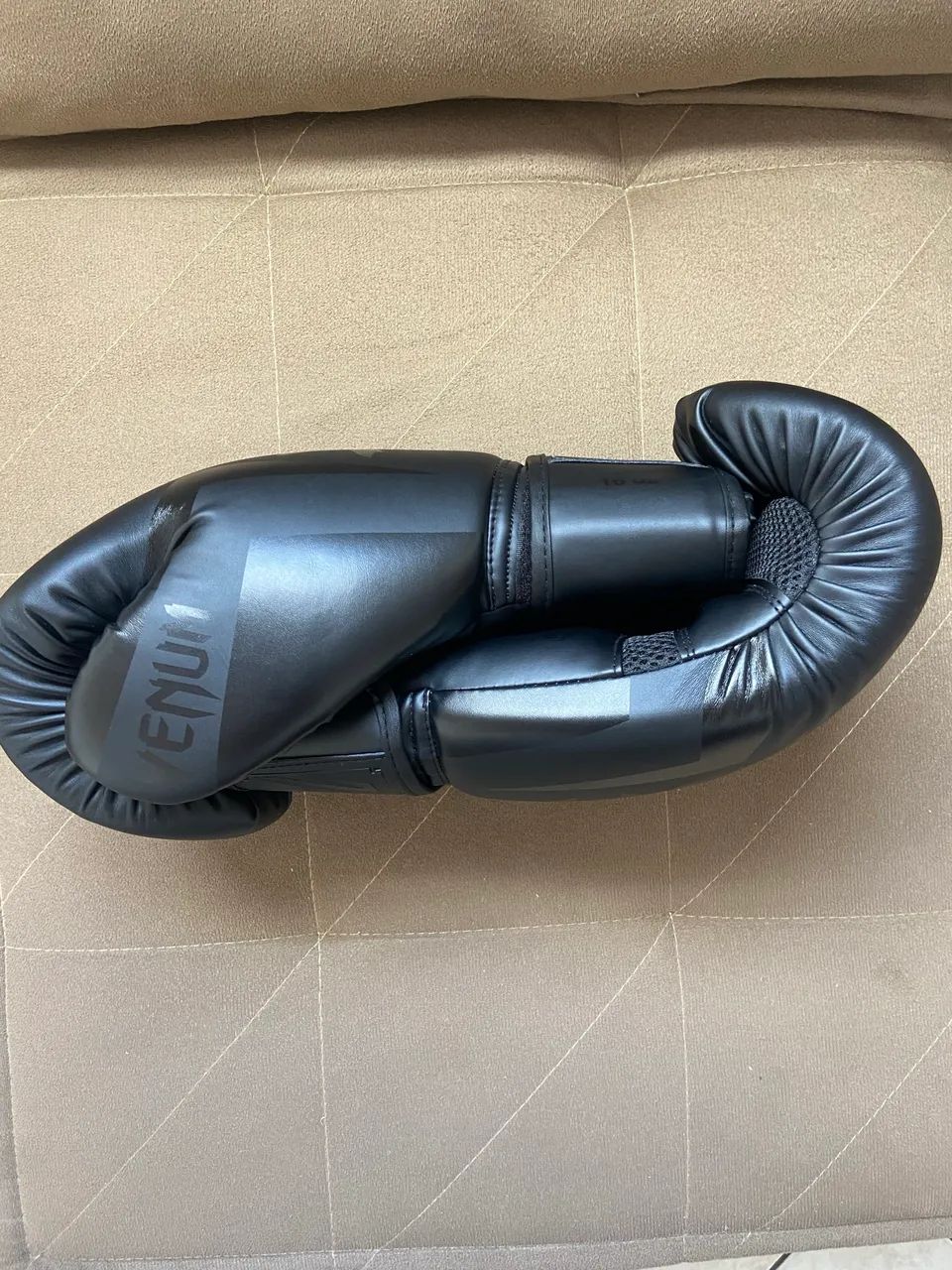 Luvas importada VENUM 16 OZ BOXE/MUAY THAY/KICKBOXING - Foto 4