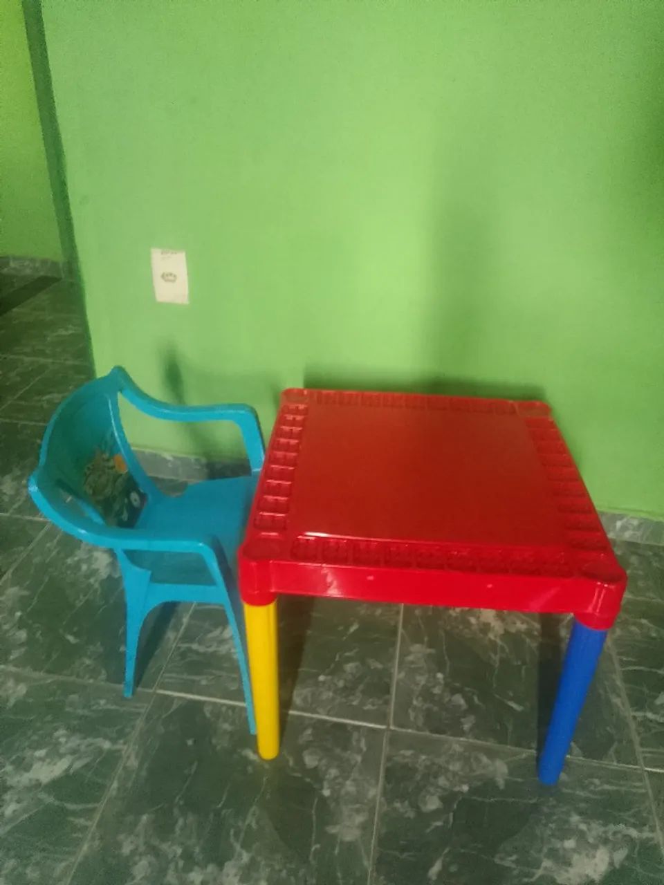 Mesa infantil com Cadeira  - Foto 2