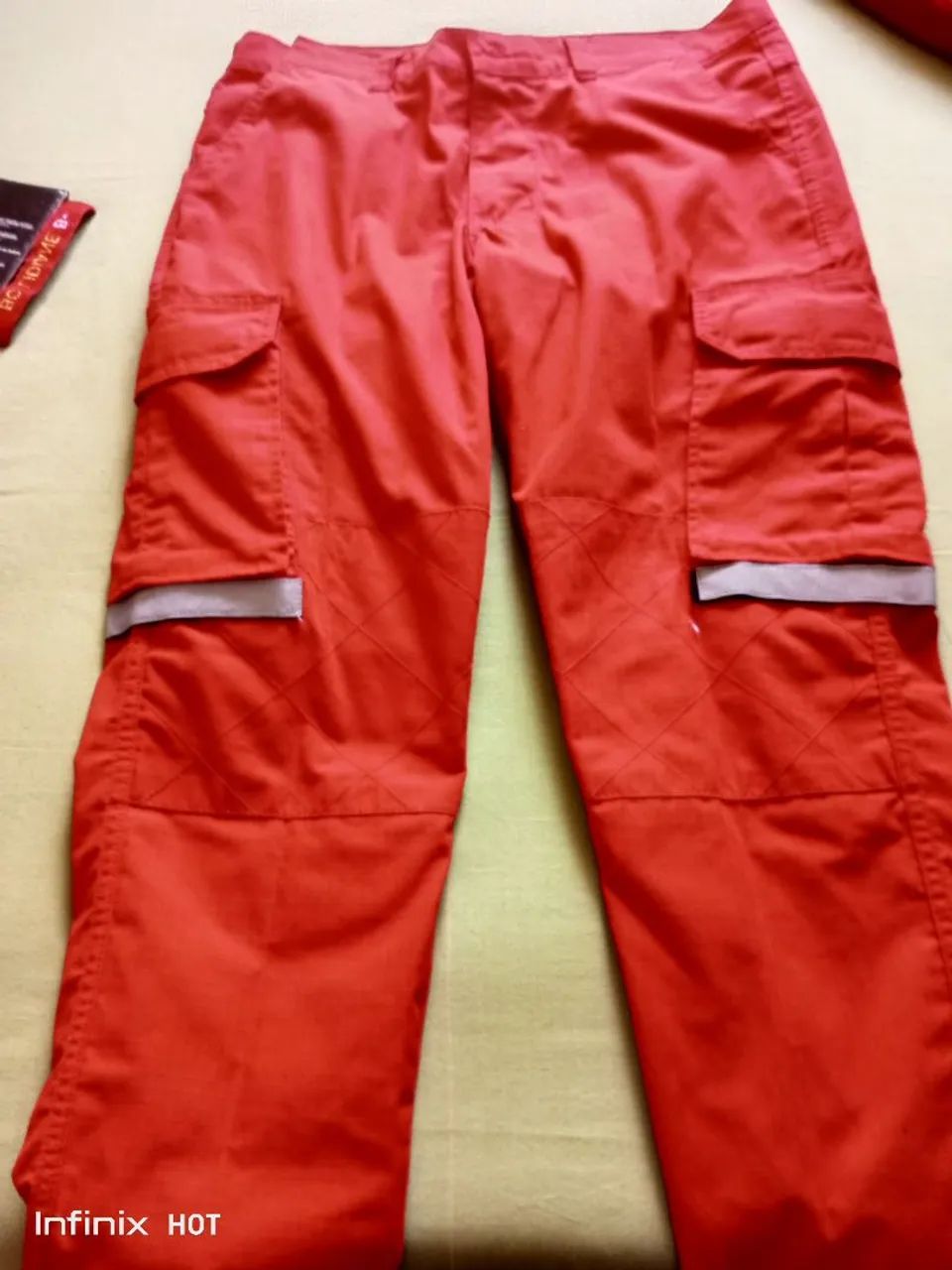 Uniforme de bombeiro civil vermelho feminino 