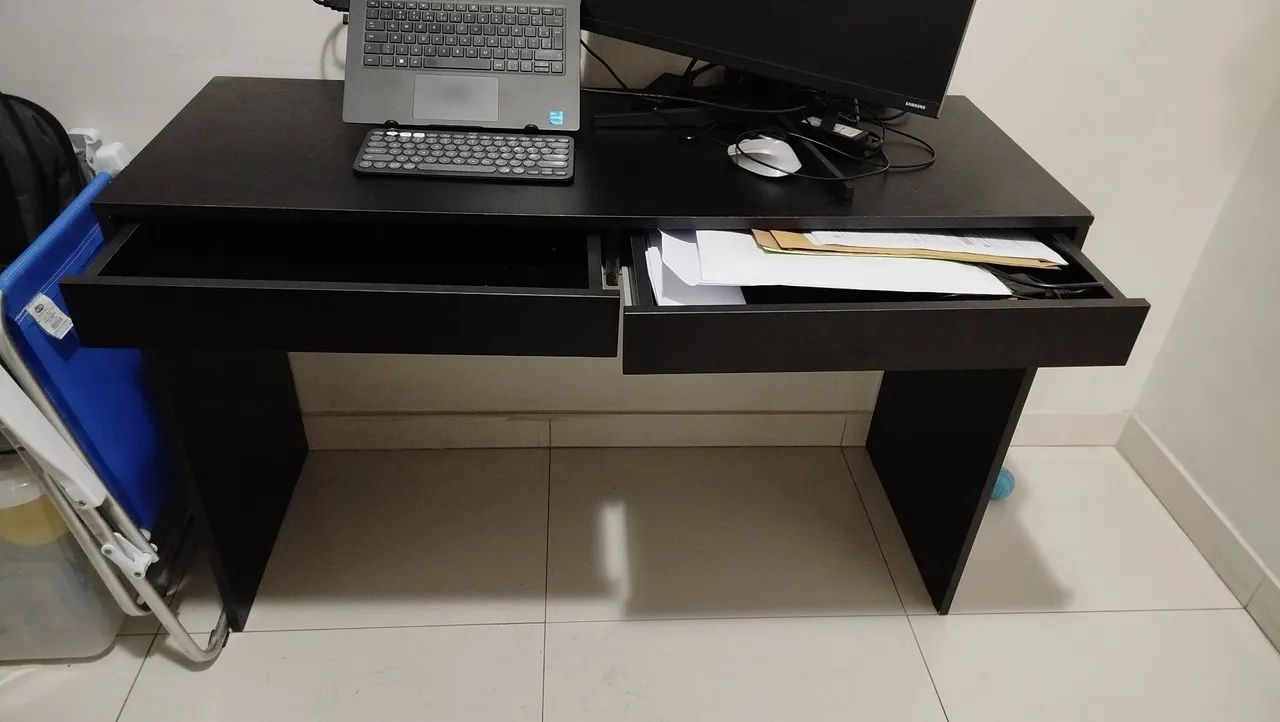 Escrivaninha com duas gavetas  - Foto 2