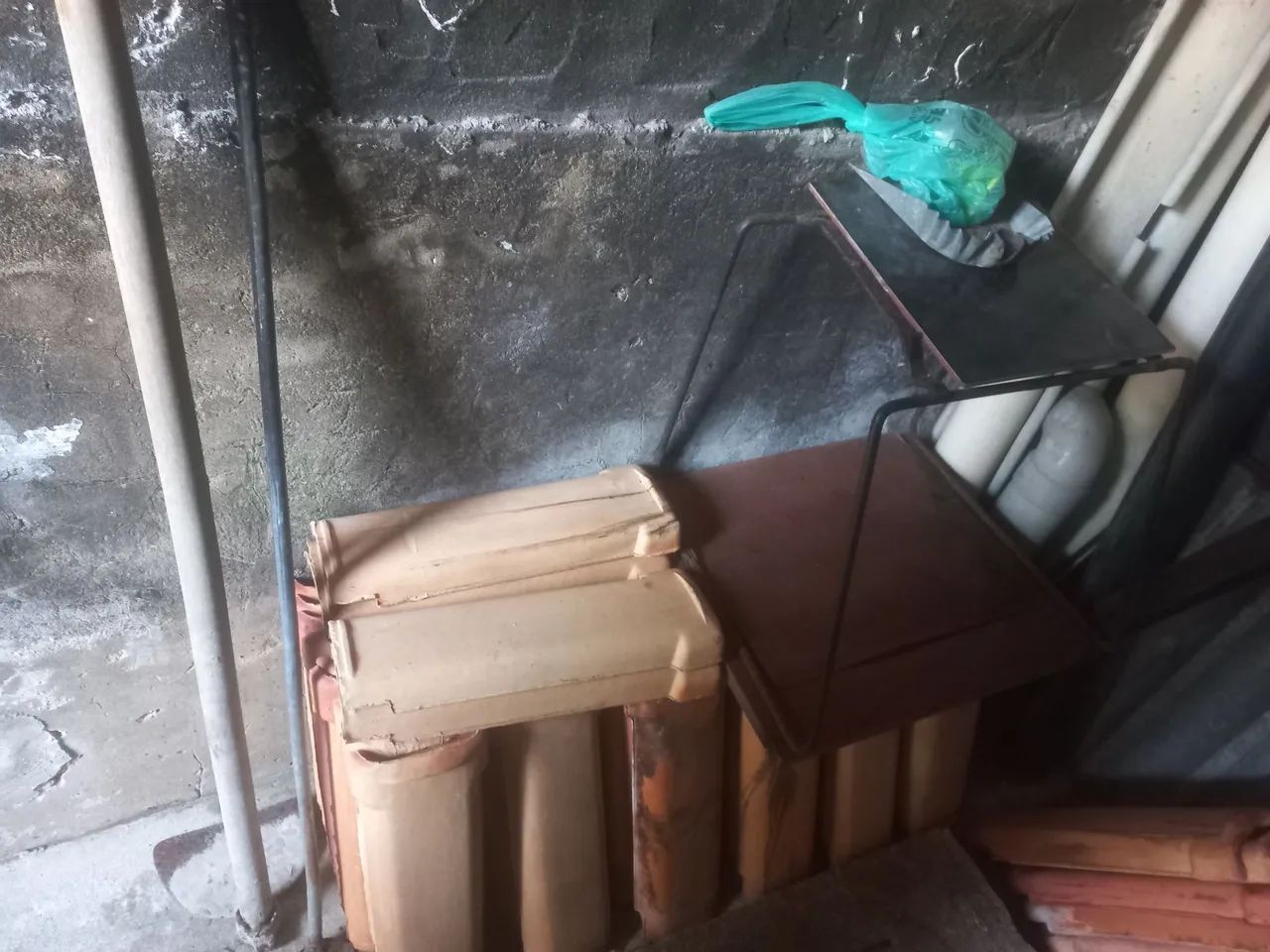 Telhas e ferragens