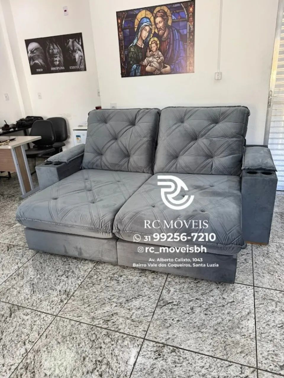 Sofá Retrátil Reclinável Cuiabá com Porta Copos D33 Molas Ensacadas - Foto 3