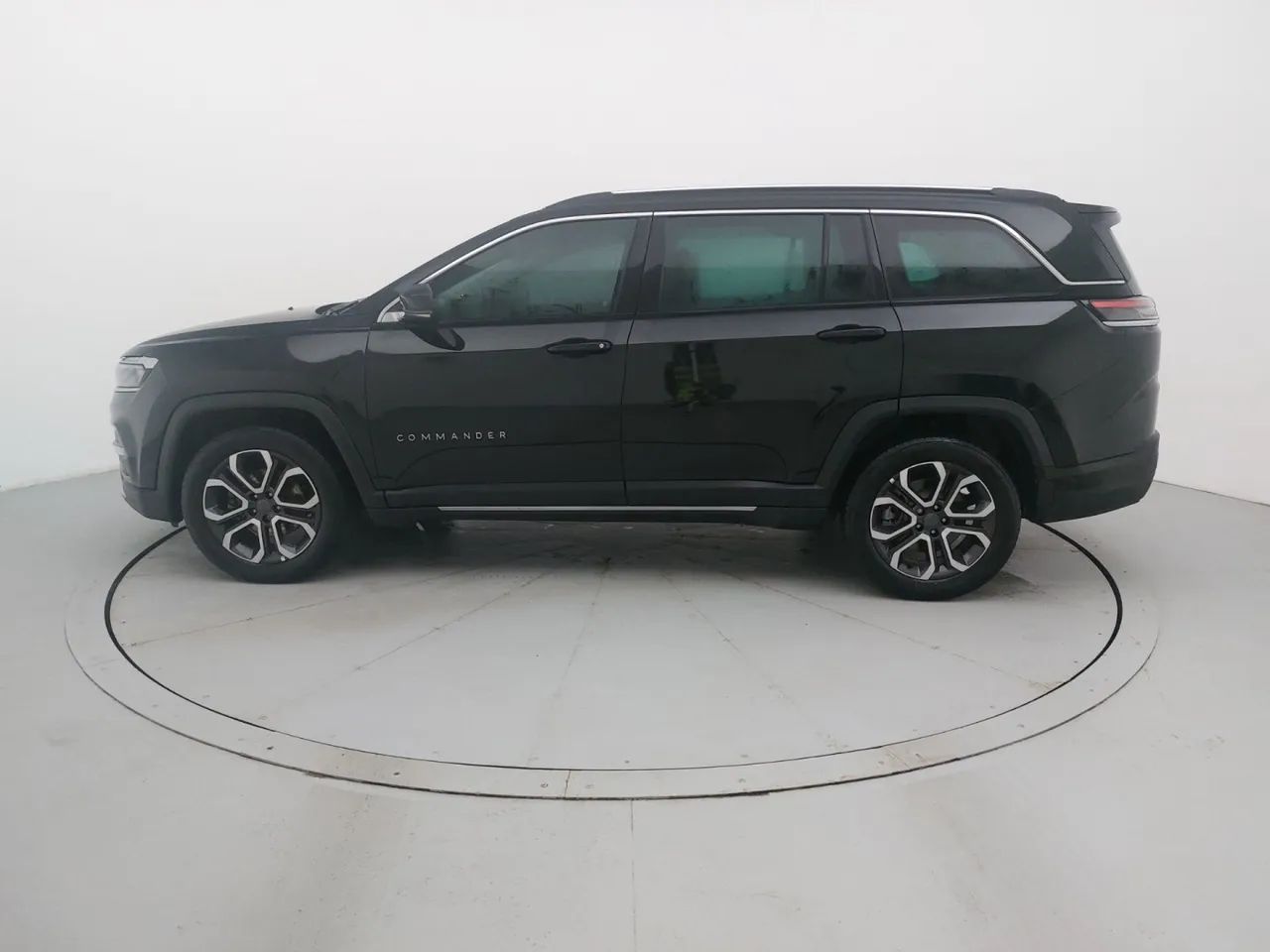 Jeep Commander Limited T270 1.3 TB Flex Aut., foto 2 de 18