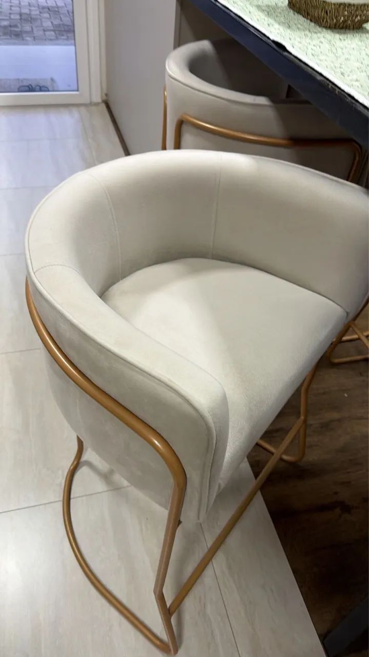 Vendo 6 cadeiras para mesa de jantar 650,00 cada uma  - Foto 3