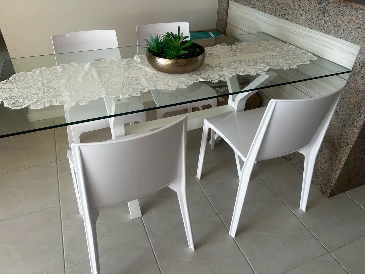 Mesa de Jantar com cadeiras