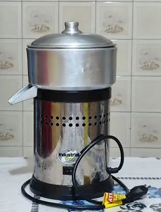Super Oportunidade! Espremedor Industrial 500W - Usado Pouco e Funcionando - Foto 3
