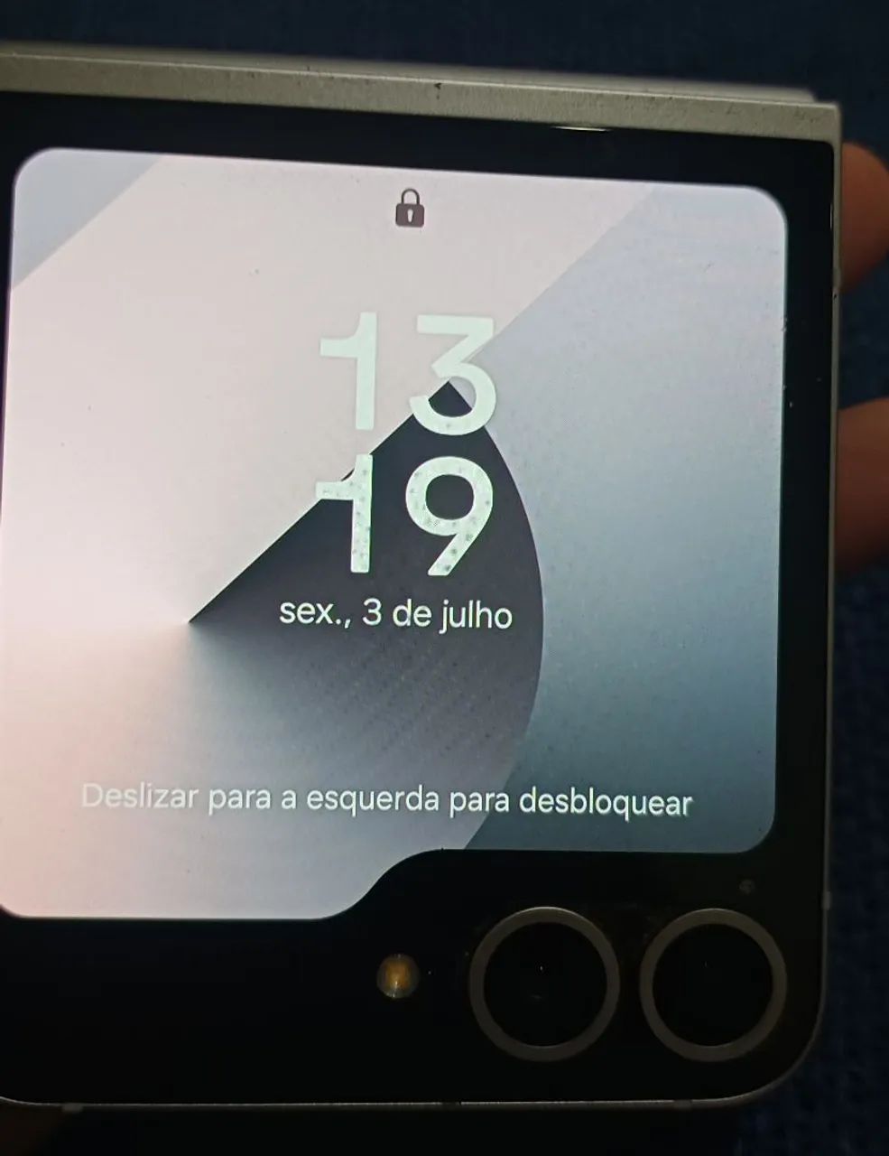Samsung Galaxy Z Flip6 com defeito na tela - Foto 3