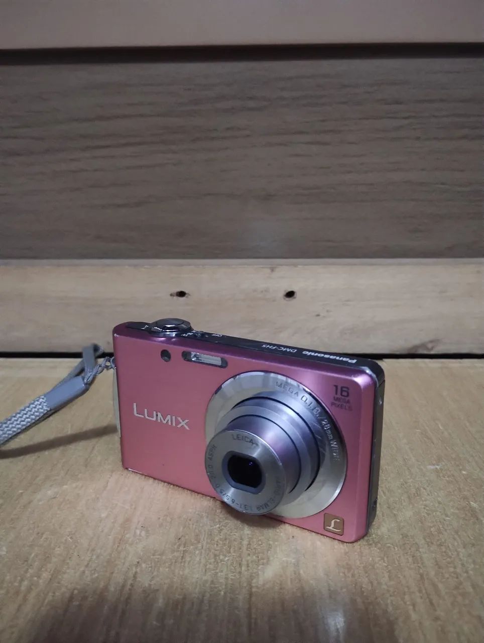 Câmera digital Panasonic Lumix DMC-FH5 16MP Rosa - Câmeras e