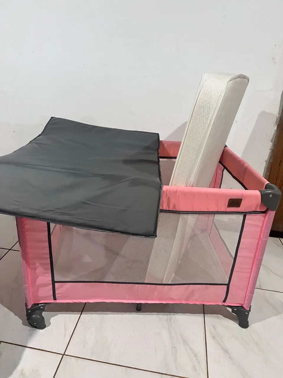 Berço chiqueirinho com colchão  - Foto 4