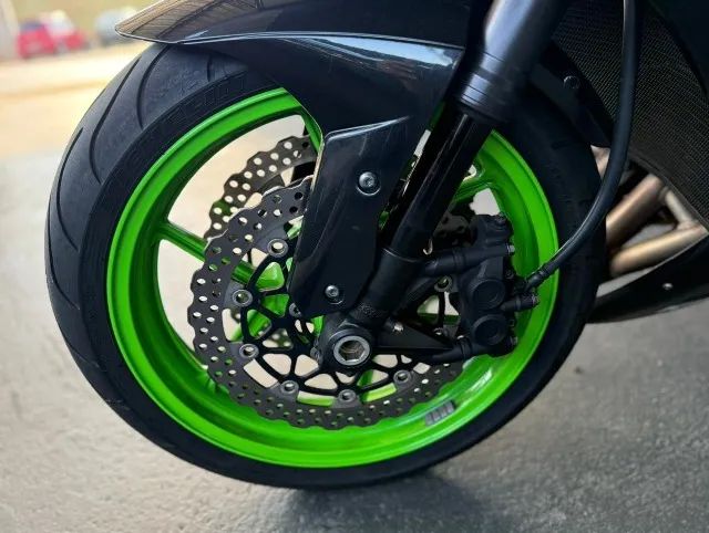 Kawasaki Zx-10/ Zx-10r 1000cc 2010 - 1482785826 | OLX