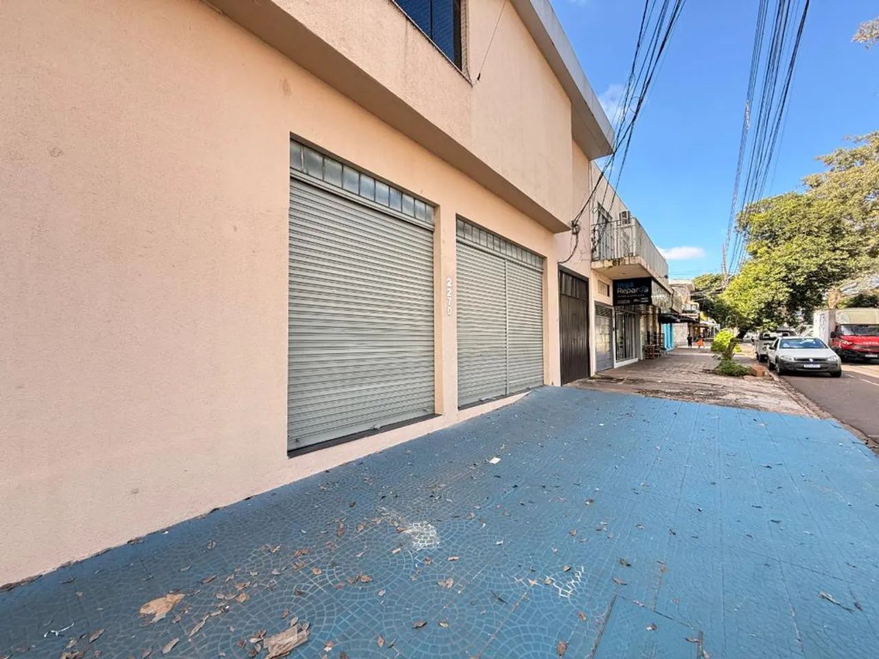 Salão para alugar em Maringá, Zona 03, com 200 m²