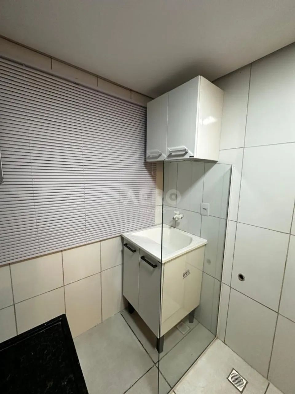 Apartamento repaginado com 2 dormitórios e 49 m² - Foto 4