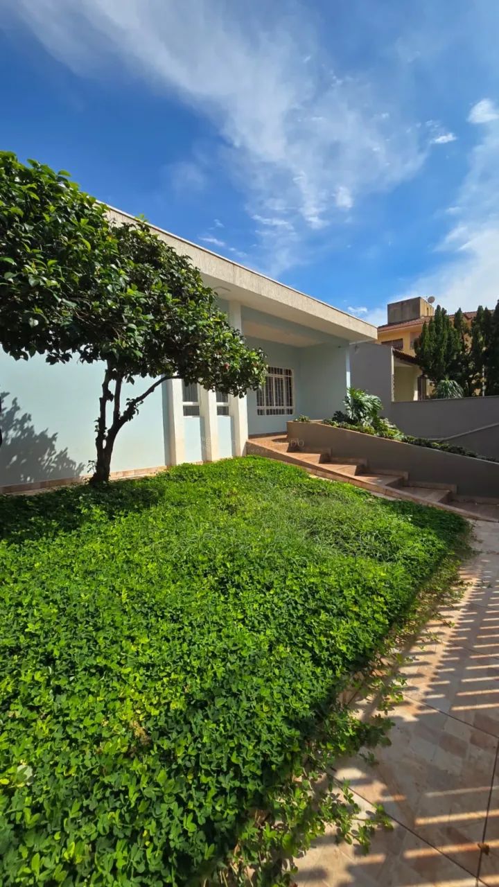 Casa/Sobrado Casa em Maringá