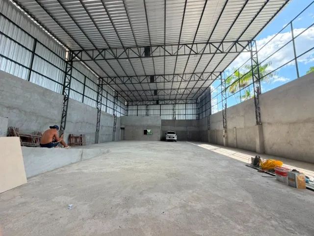 Excelente Galpão 660m² e Pé direito 10m no Tarumã