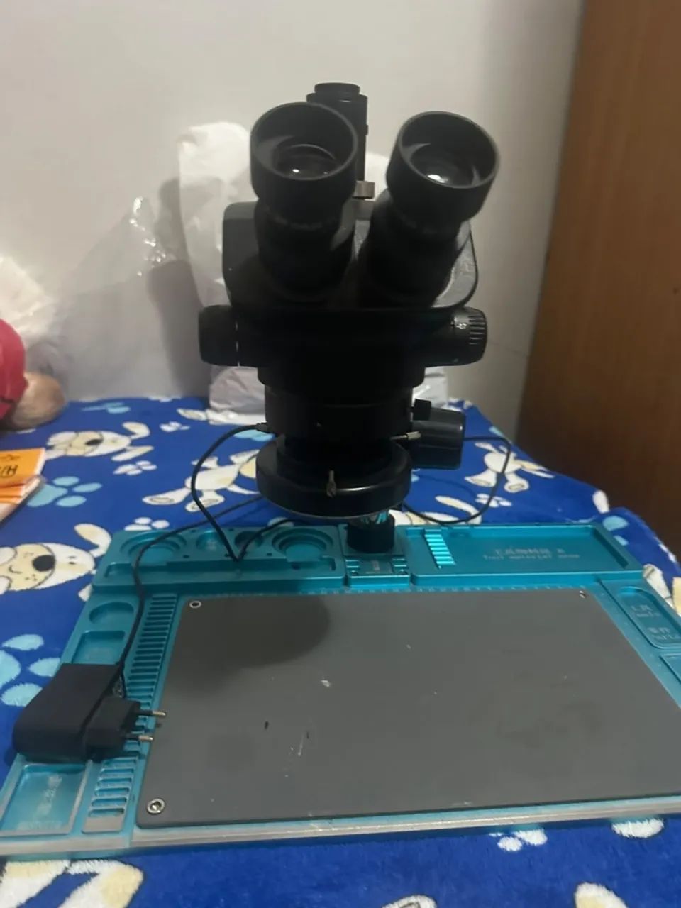 Microscópio trinocular 7050 com manta e led  - Foto 2
