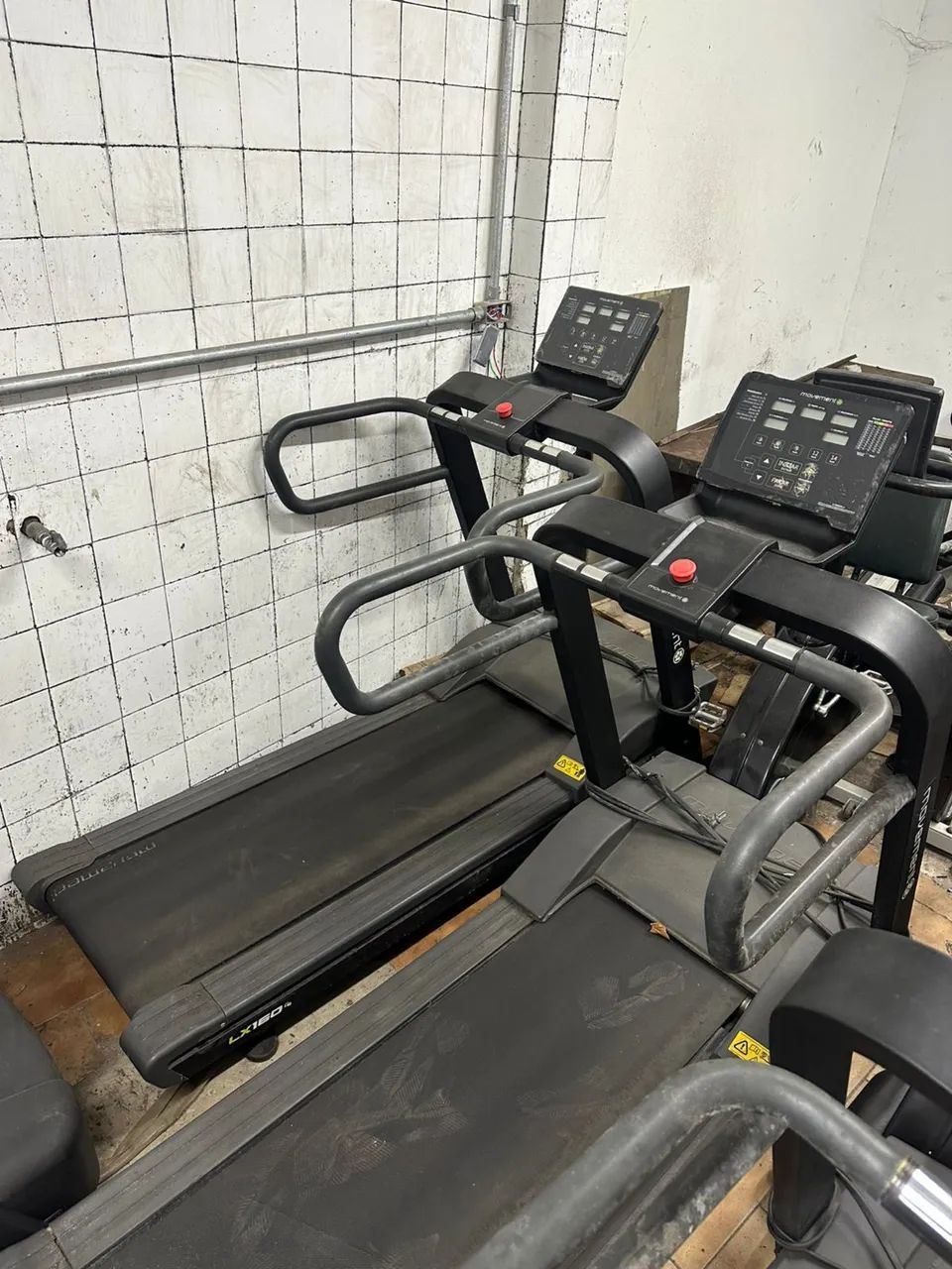 Equipamentos de Academia (Esteiras e Bicicletas)