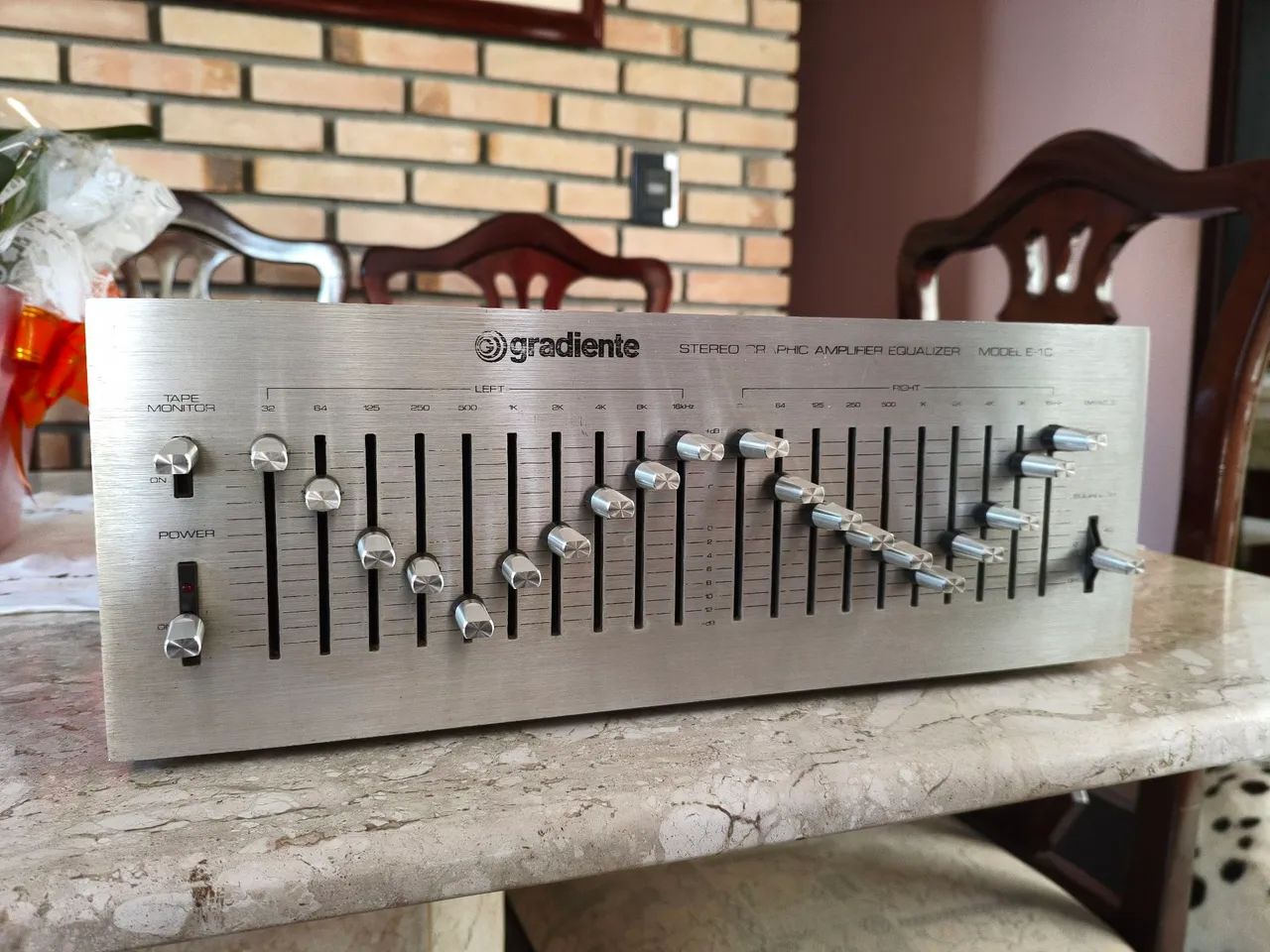 EQUALIZADOR GRADIENTE E-1C.