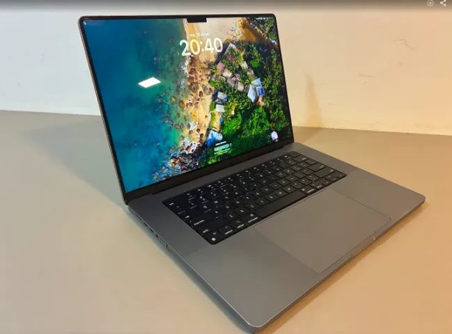 MacBook Pro 16