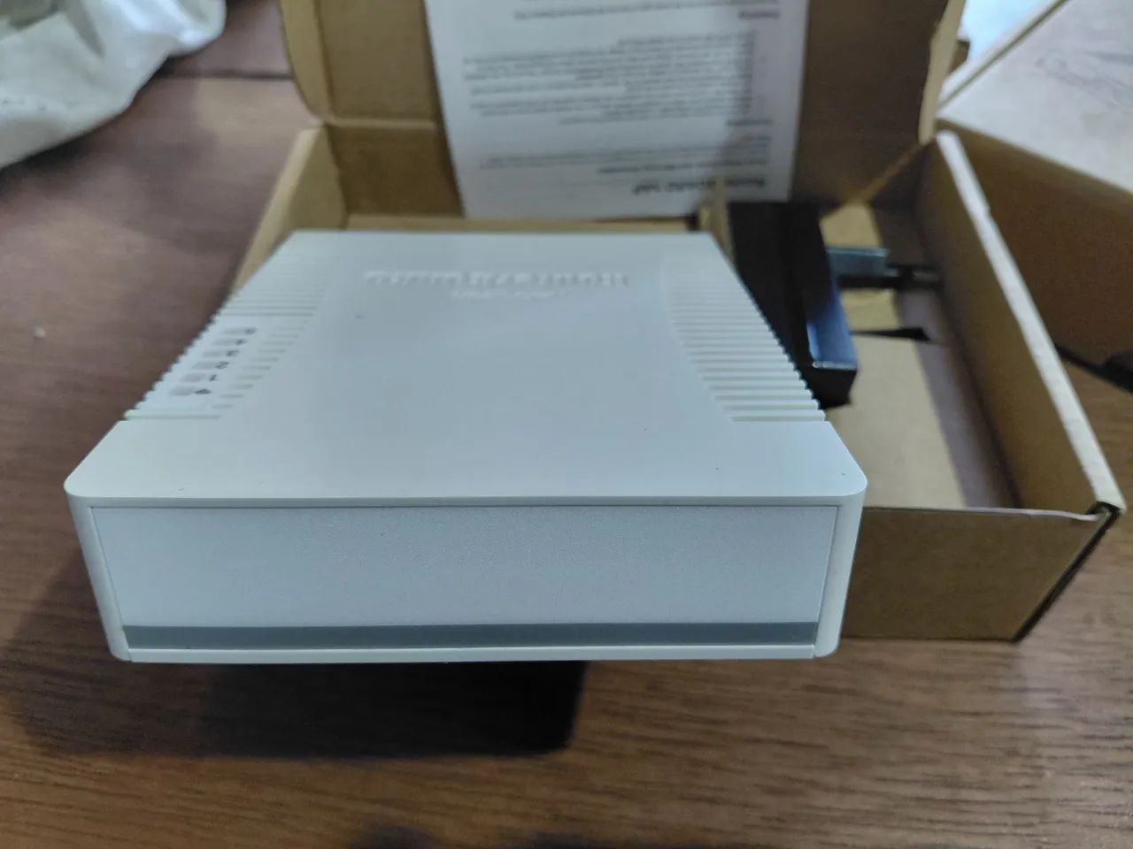 Roteador Mikrotik RB951 UI 2hnd Serie - Novo, Na caixa.s - Foto 2