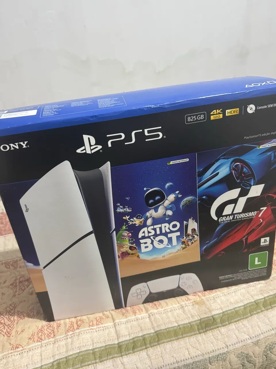 PS5 Slim 825 GB . 