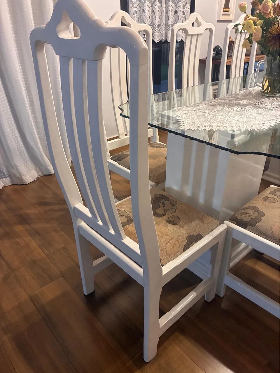Mesa para sala de jantar com 8 cadeiras madeira maciça - Foto 3