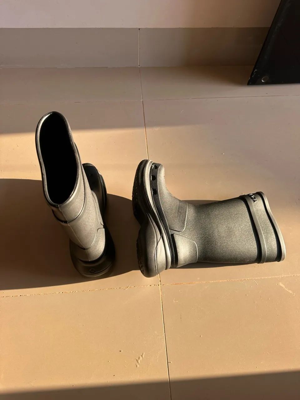 Bota Balenciaga Crocs  - Foto 5