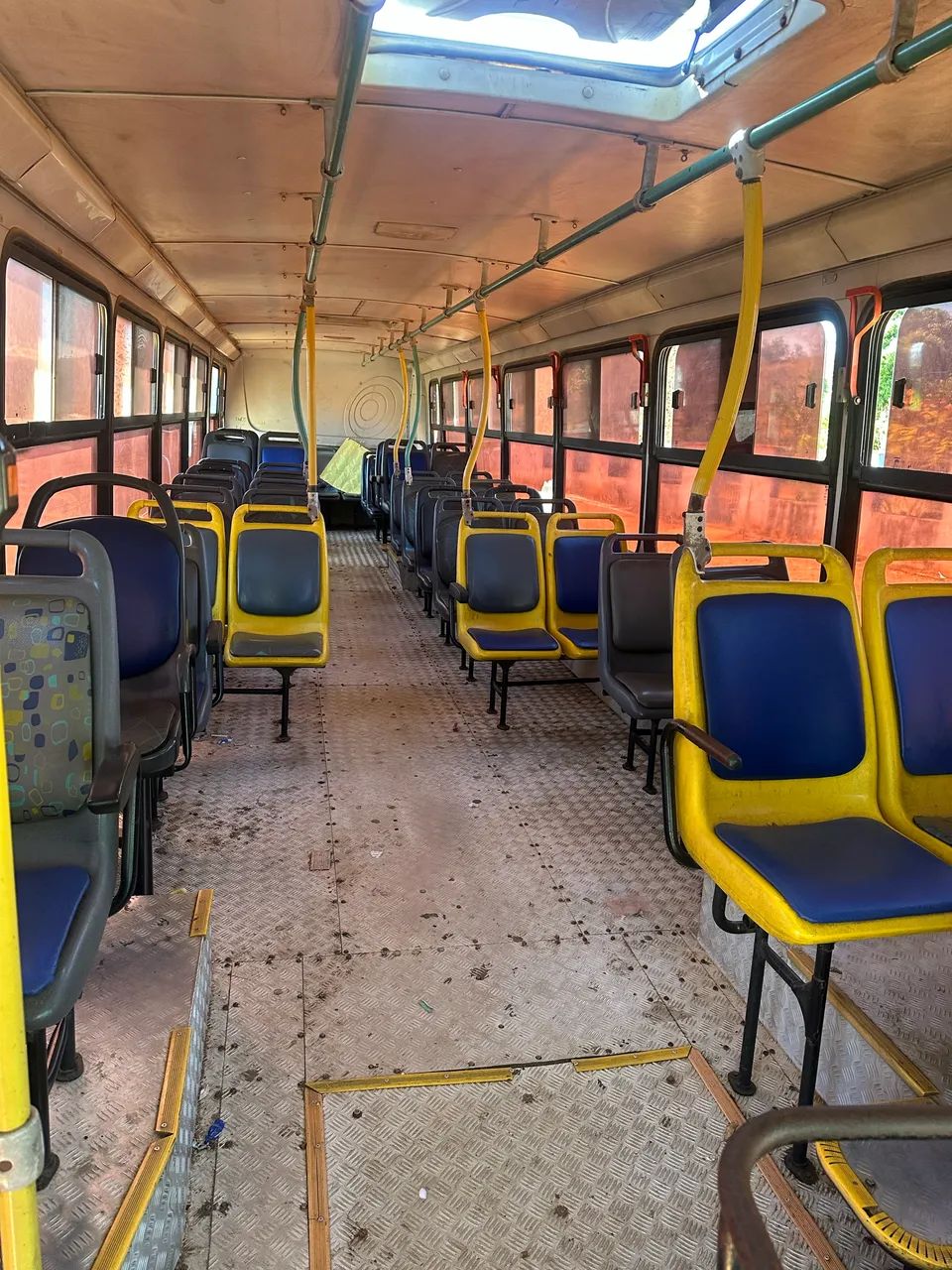 Vende se ônibus Mercedes bens  - Foto 2